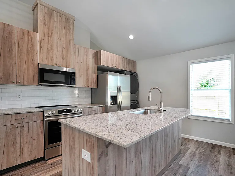 171 Southside St — Photo 5
