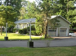 9 Maple Rd, Byram Township, NJ 07821