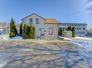 11 Simcoe St, Cambridge, ON