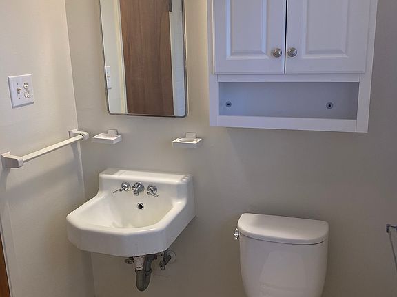 3rd image of 1415 El Camino Real #11
