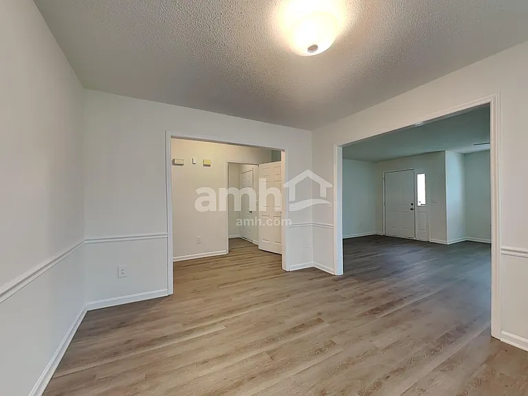 2335 Fosterdale West Ln — Photo 7