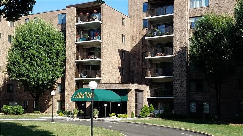 1st image of 3 Alta Vita Dr