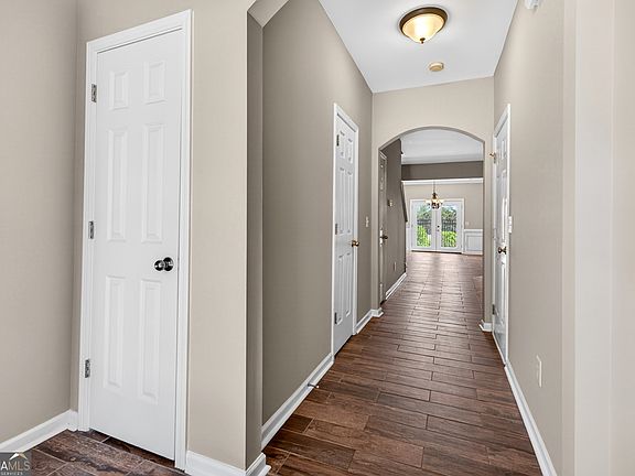 5th image of 4909 Sherwood Way