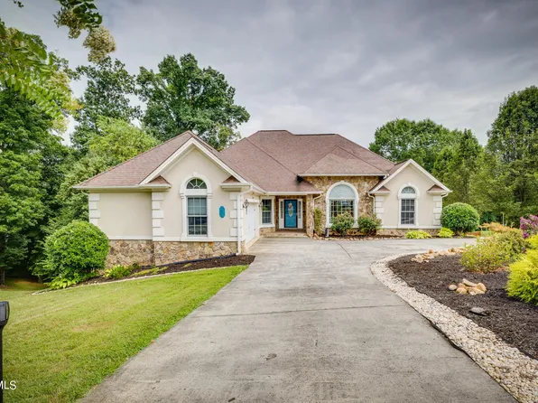 264 Bart Green Dr, Johnson City, TN 37615