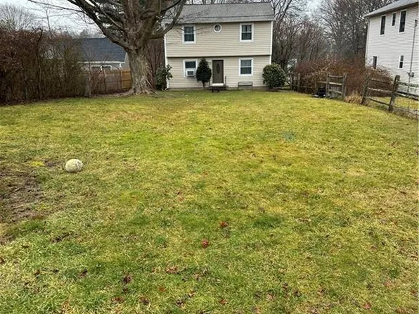 34 Elberta Avenue, Trumbull, CT 06611