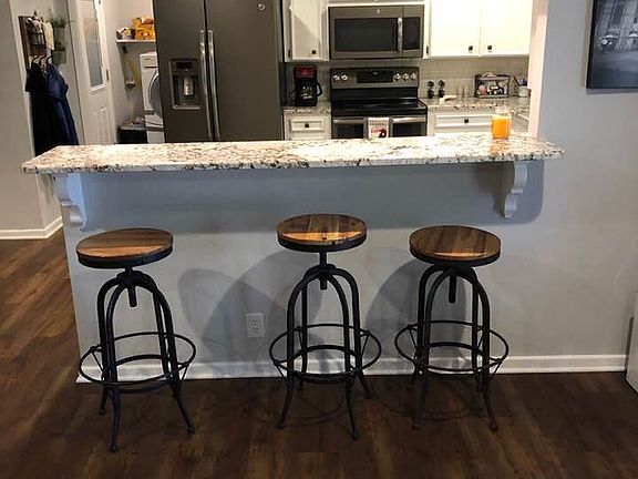Kitchen/Bar view
