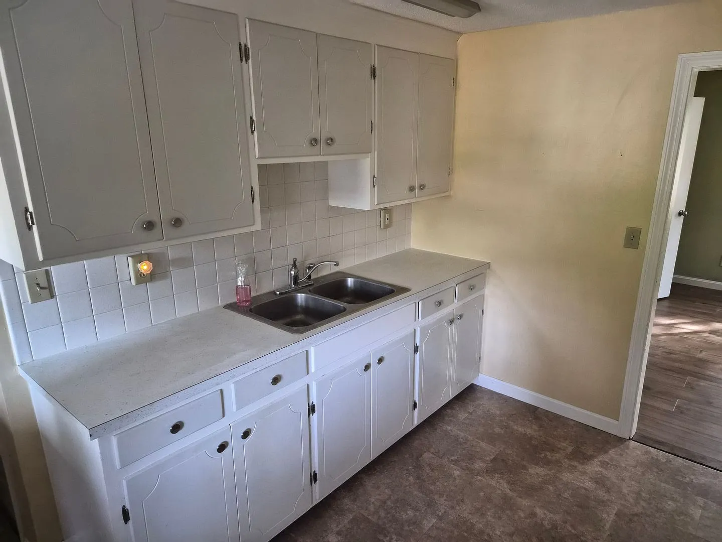 72 Lilac St — Photo 4