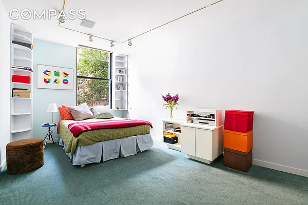 Sold by Compass | media 34