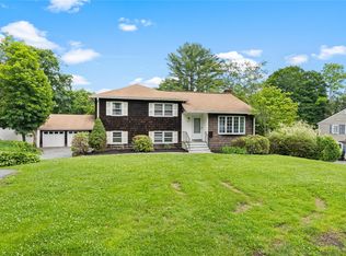 2422 Crompond Rd, Yorktown Heights, NY 10598