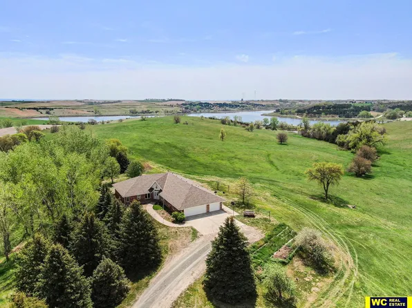 2911 County Rd E, Tekamah, NE 68061