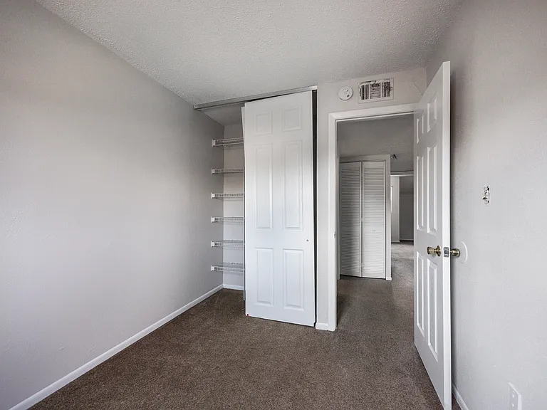 914 SW 8th Ave #11 — Photo 6
