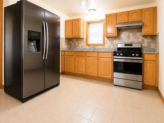 5th image of 4024 S Artesian Ave