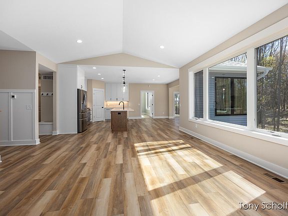5th image of 5142 Blendon Woods Ct #6