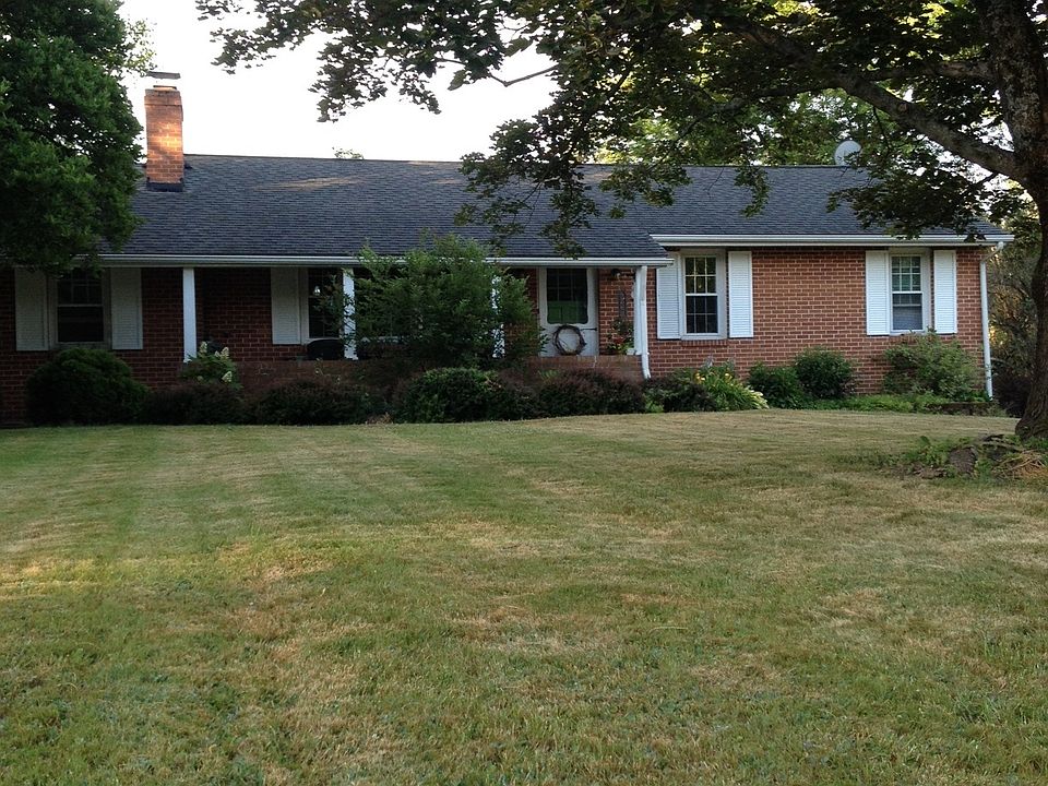 1st image of 13687 Carlton St