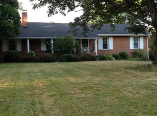 13687 Carlton St, Burton, OH 44021