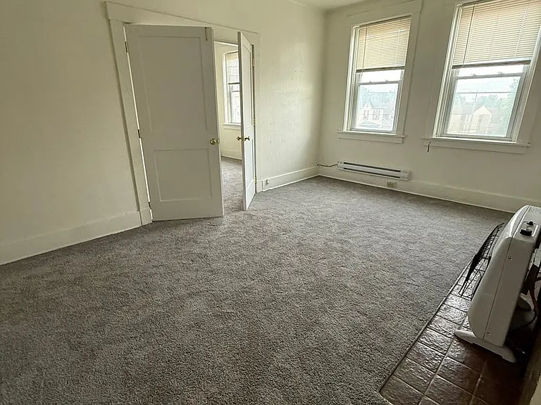 6 S Fremont Ave — Photo 12