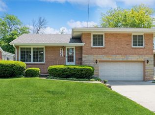 4208 Clinton Ave, Des Moines, IA 50310