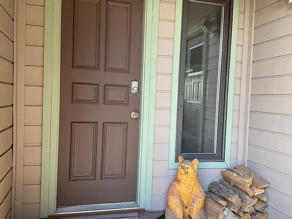 Private entrance.