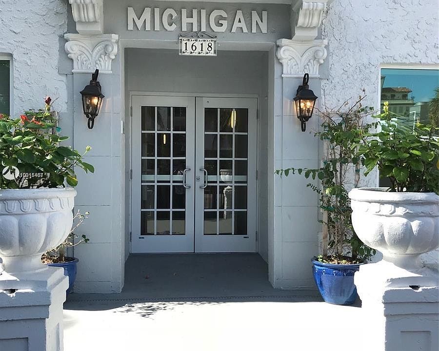 1st image of 1618 Michigan Ave APT 31