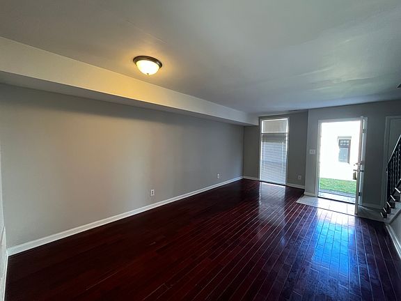 4th image of 407 S Chester St APT 17
