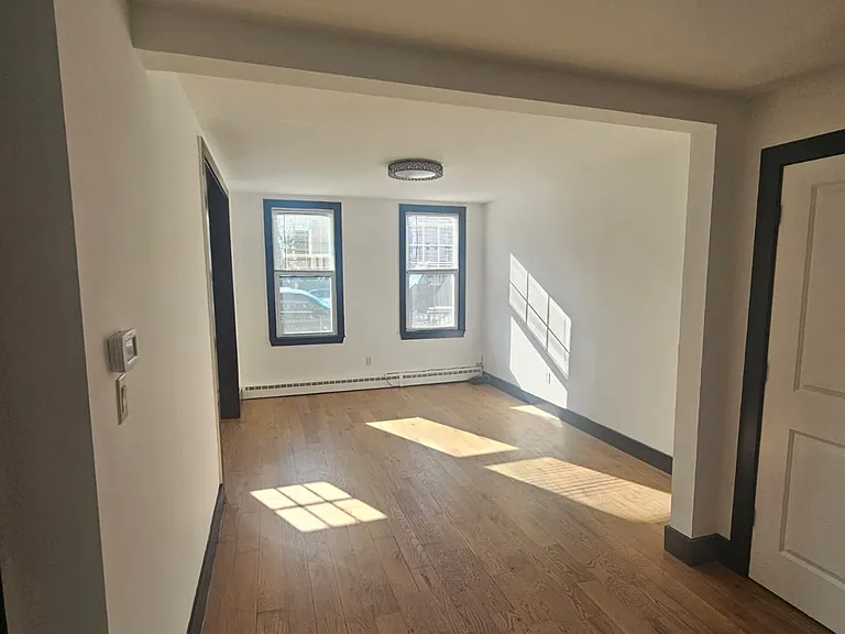 138 Broadway — Photo 3