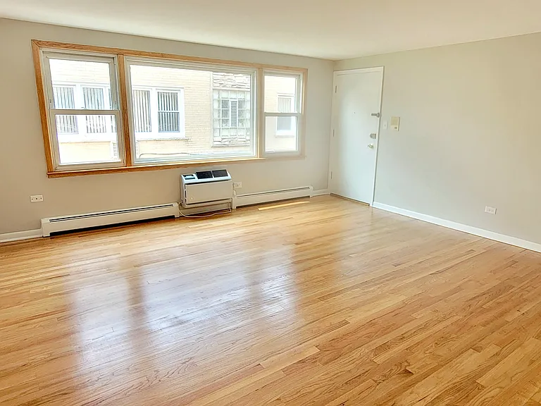 5210 N Reserve Ave #2E — Photo 4
