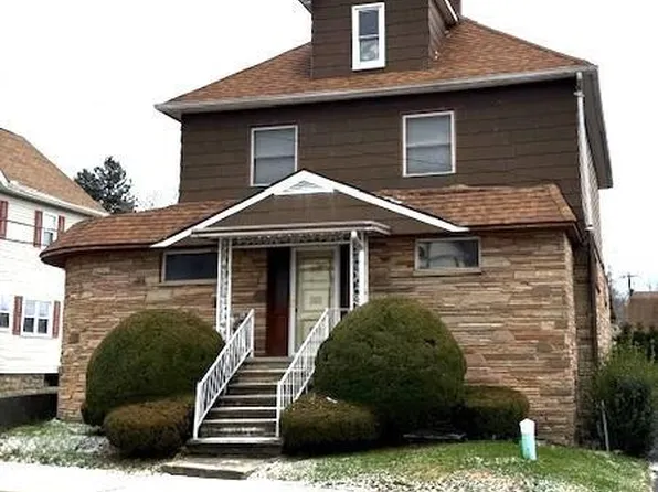 800 Main St, Windber, PA 15963