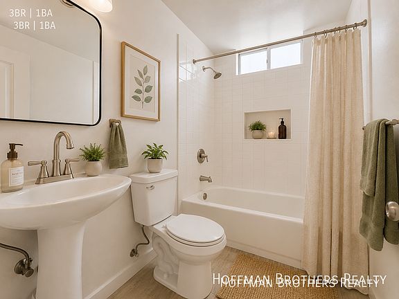 4th image of 118 E 84th Pl APT 1