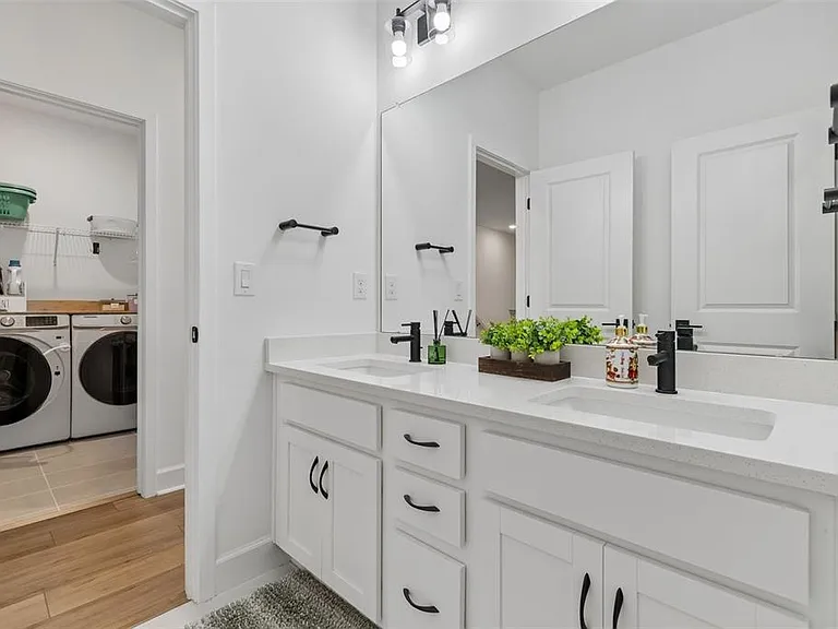 2021 Amelia Bay Pl — Photo 34