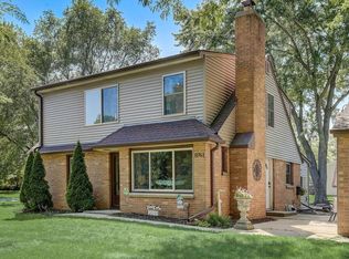 8761 S 99th St, Franklin, WI 53132