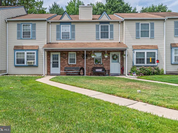 827 Saint Regis Ct, Mantua, NJ 08051