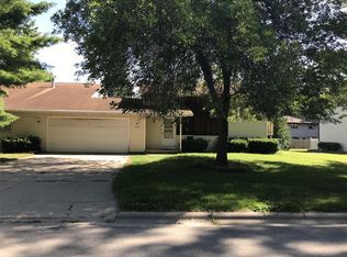 2101 Hilltop Dr, Green Bay, WI 54313