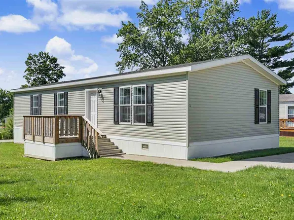 3701 2nd St #32, Coralville, IA 52241