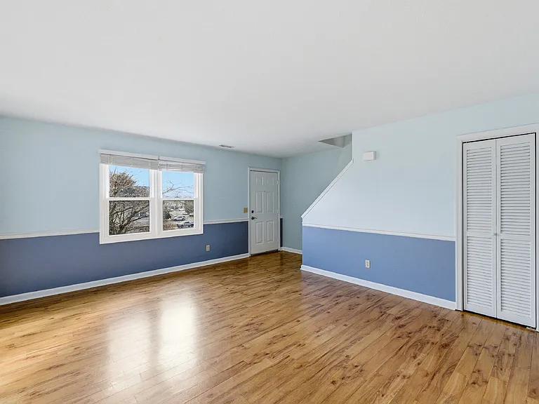 830 Vine St — Photo 16