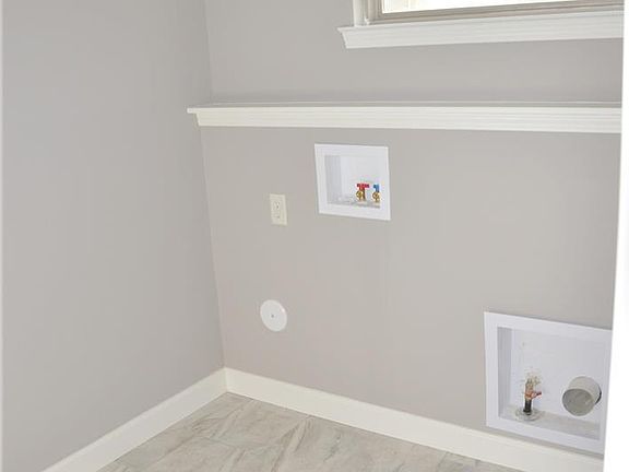 5th image of 7804 Ambrose Crossing Dr