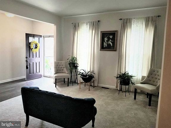 3rd image of 355 Neverland Dr