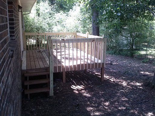 1st image of 1000 Woodbridge Way NE