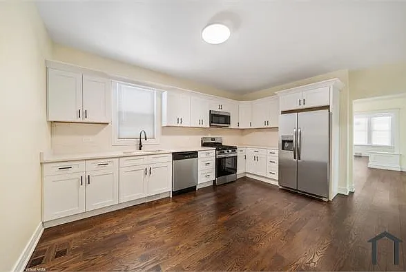 12000 S Perry Ave — Photo 9