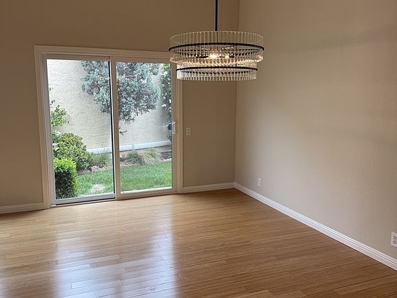 3rd image of 22 Barcelona Cir
