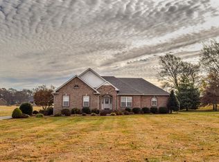 760 Greenfield Ln, Castalian Springs, TN 37031