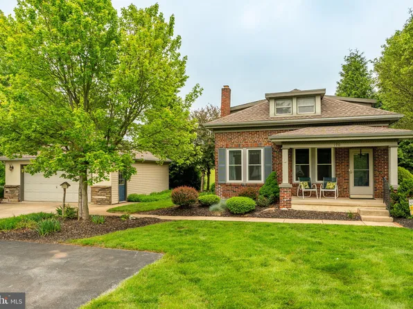 190 W Main St, Reinholds, PA 17569
