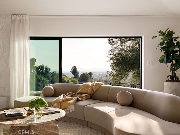 5th image of 11111 Tujunga Canyon Blvd