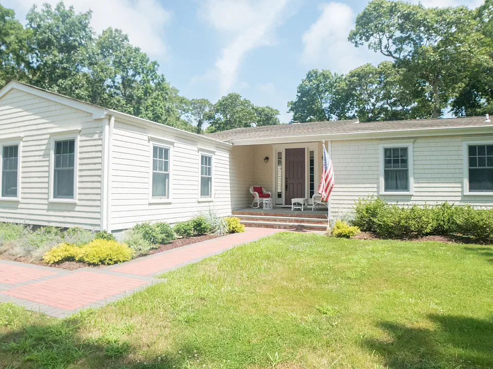 30 Fox Hunt Ln