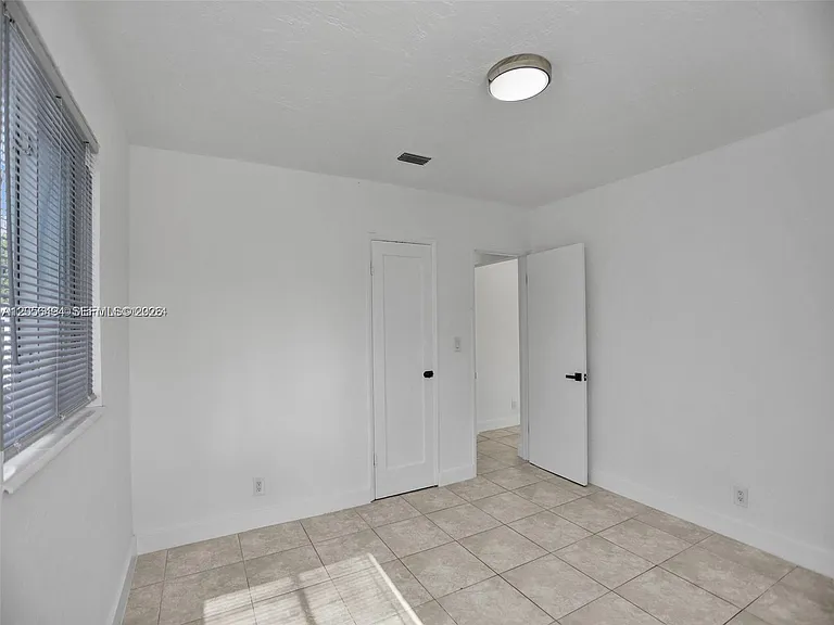708 N 20th Ct #1-2 — Photo 19