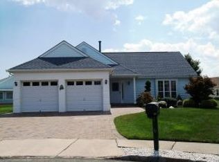 6 Otley Ct, Toms River, NJ