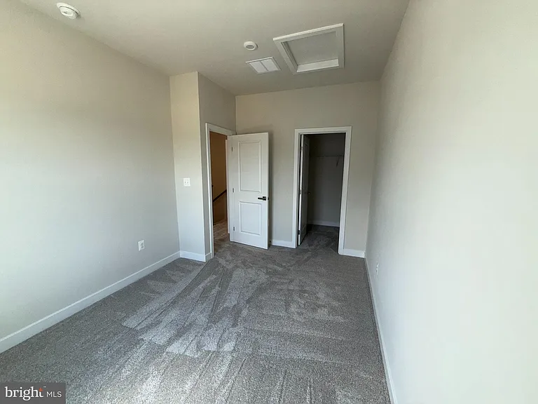 9193 Edenderry Dr — Photo 9