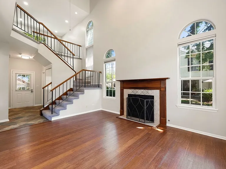 1500 Golfview Dr — Photo 2