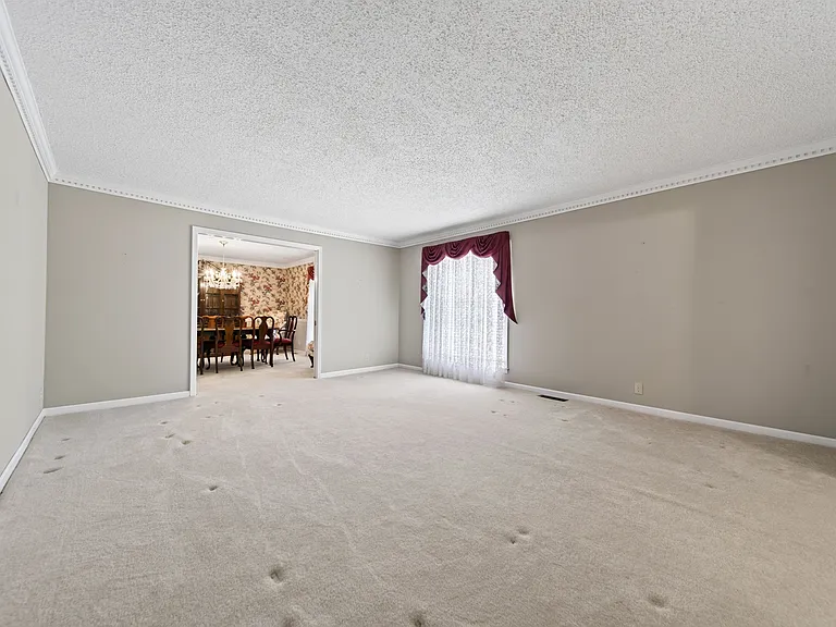 120 Briarwood Dr — Photo 22