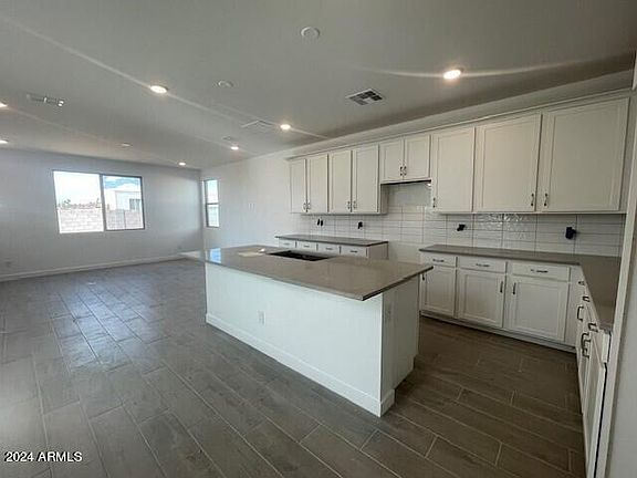4th image of 5030 W BERYL Avenue