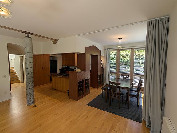 Open floor plan - living room, kitchen, and breakfast nook